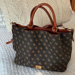 Dooney & Bourke Satchel in Brown Tmoro